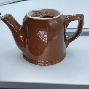 VTG Hall pottery “Boston” style individual teapot.